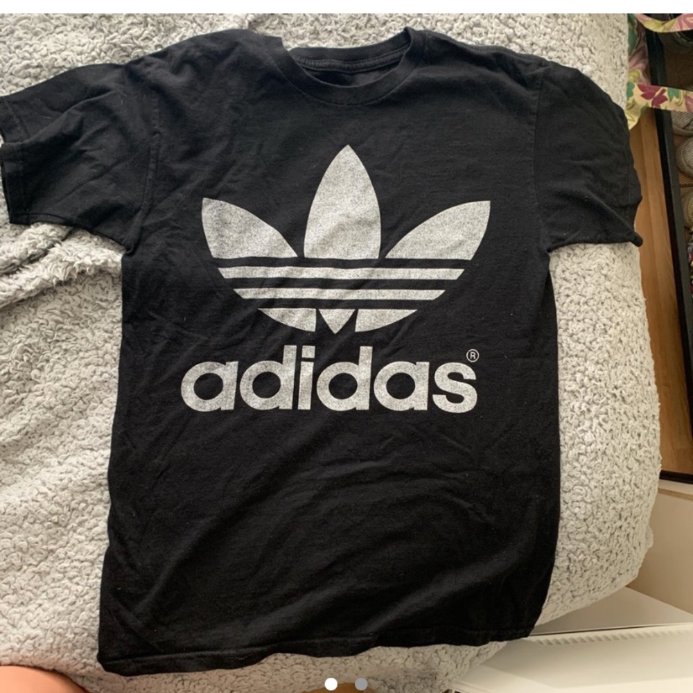 Adidas logo tee
